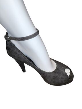 Damita K Grey Faux Suede Heels, Flocked Interior, Size 7